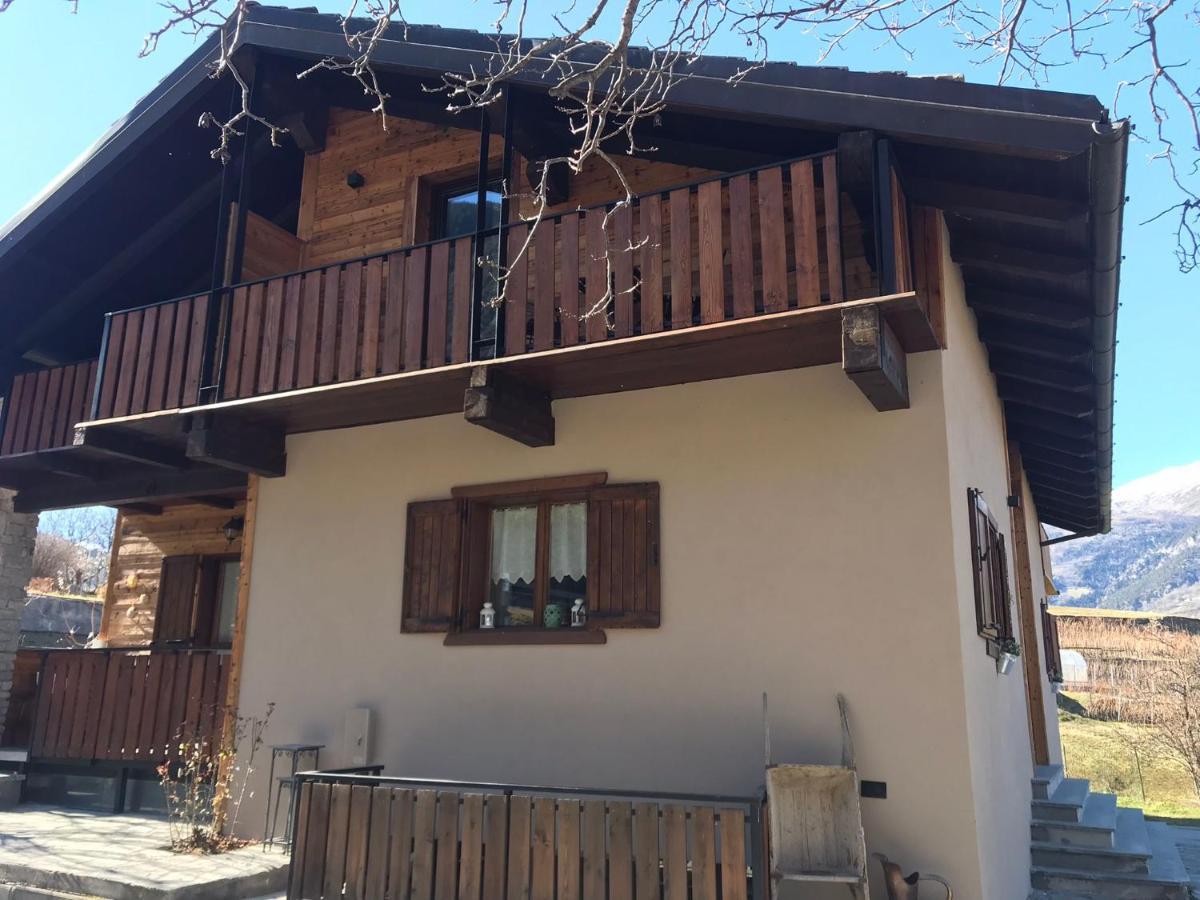 A Casa Da Elide Hotel Aymavilles ภายนอก รูปภาพ