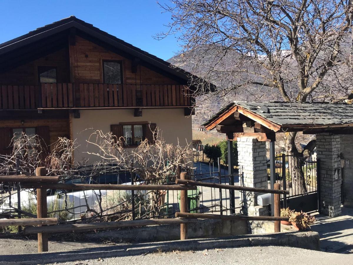 A Casa Da Elide Hotel Aymavilles ภายนอก รูปภาพ
