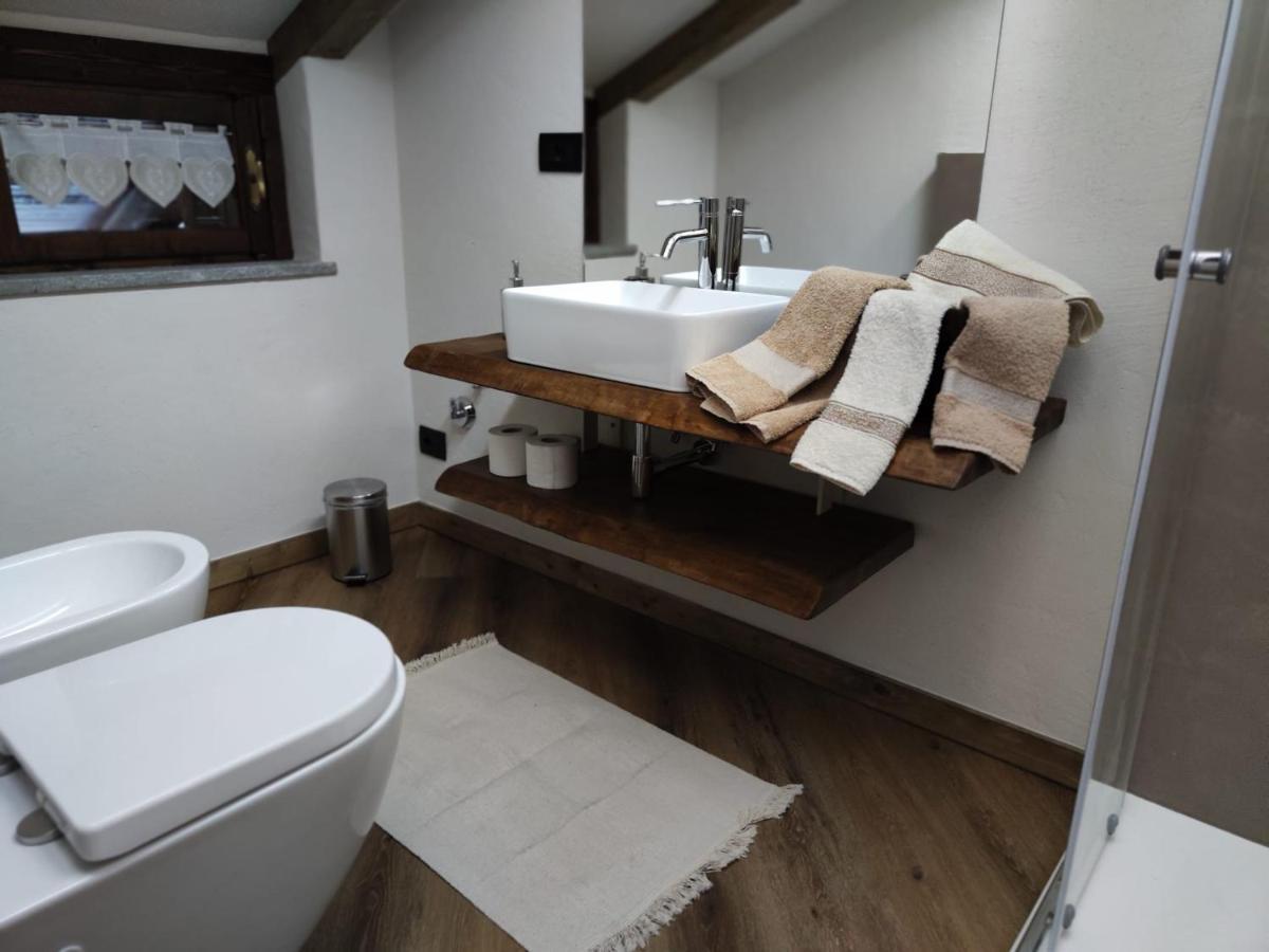 A Casa Da Elide Hotel Aymavilles ภายนอก รูปภาพ