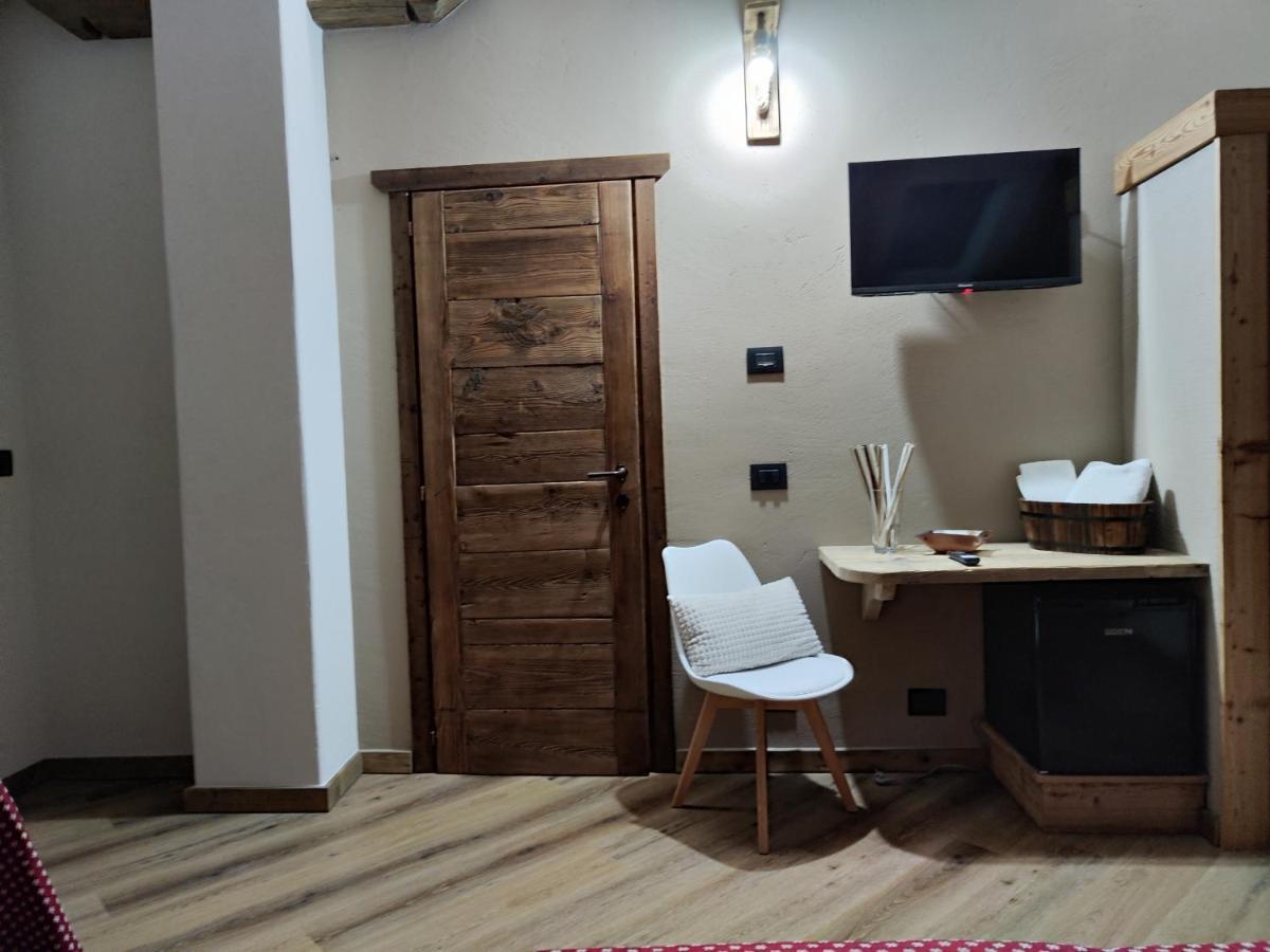 A Casa Da Elide Hotel Aymavilles ภายนอก รูปภาพ