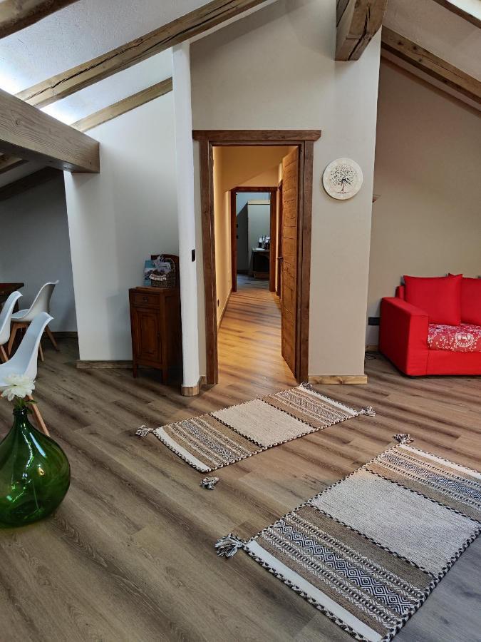 A Casa Da Elide Hotel Aymavilles ภายนอก รูปภาพ