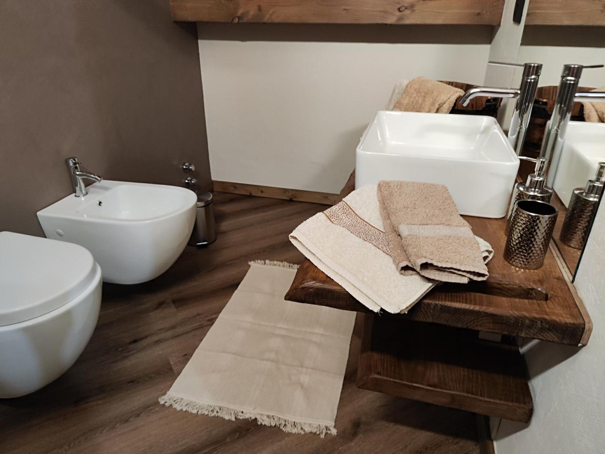 A Casa Da Elide Hotel Aymavilles ห้อง รูปภาพ